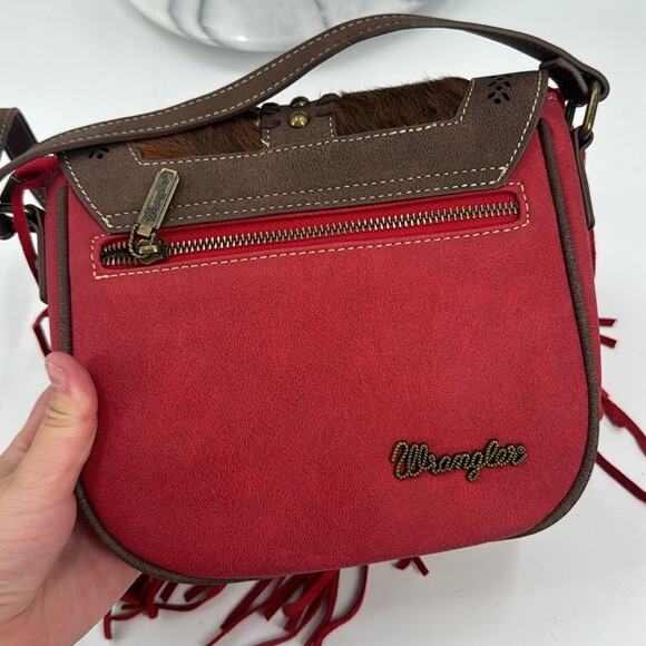 NWOT Wrangler red Embroidered Fringe Crossbody bag - Picture 3 of 7